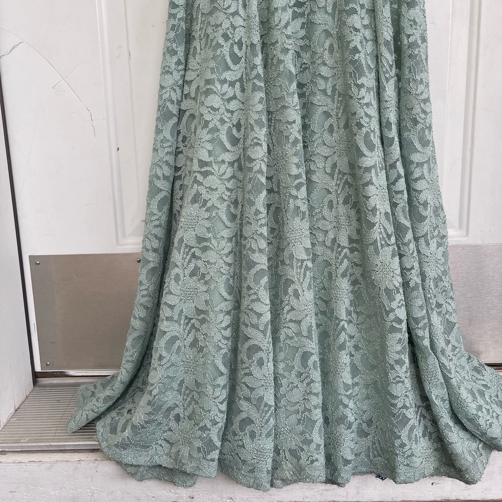 Beautiful sage sparkly lace maxi prom dress - Picture 3 of 16